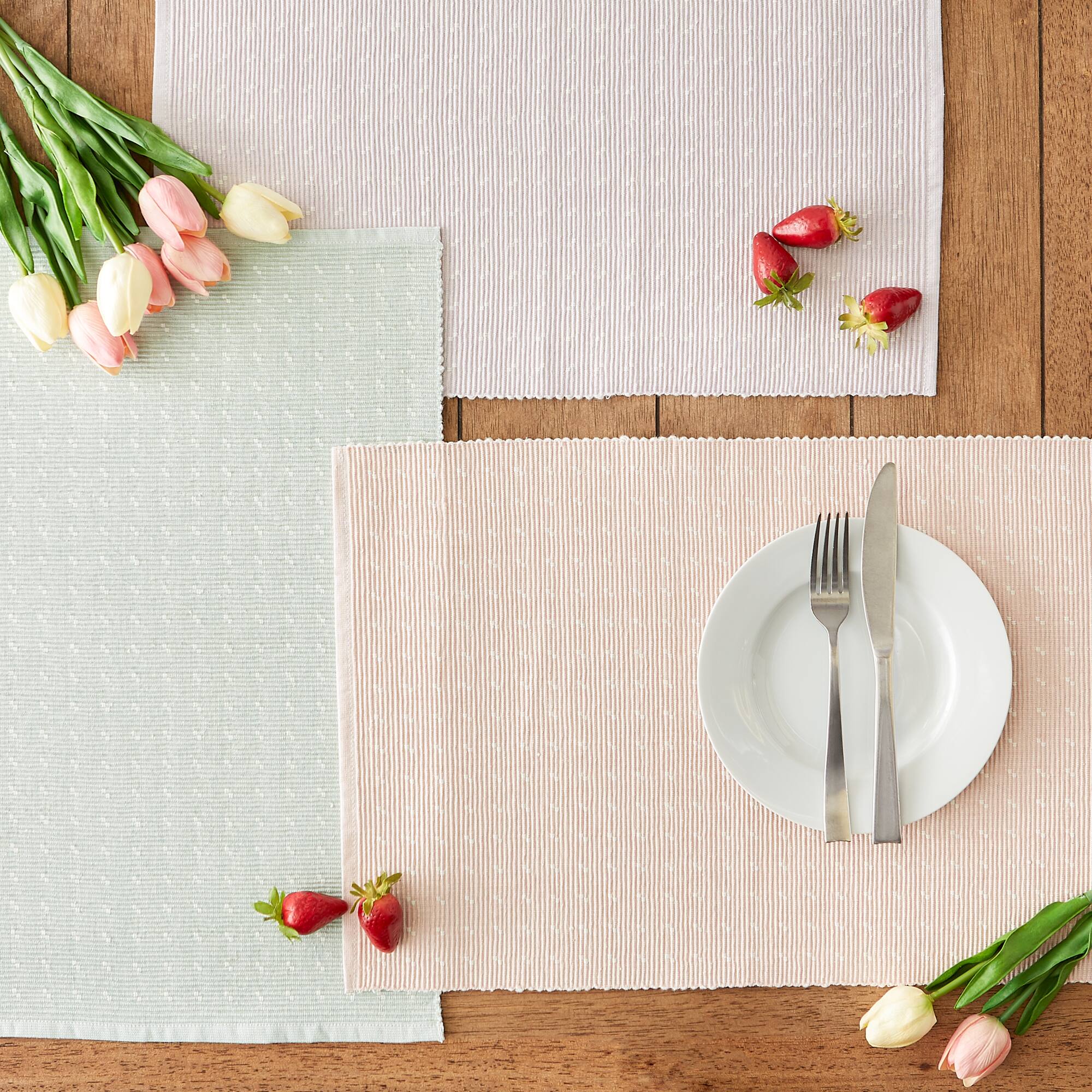 DII® Misty Blue Dobby Dots Rib Placemat (Set of 6)